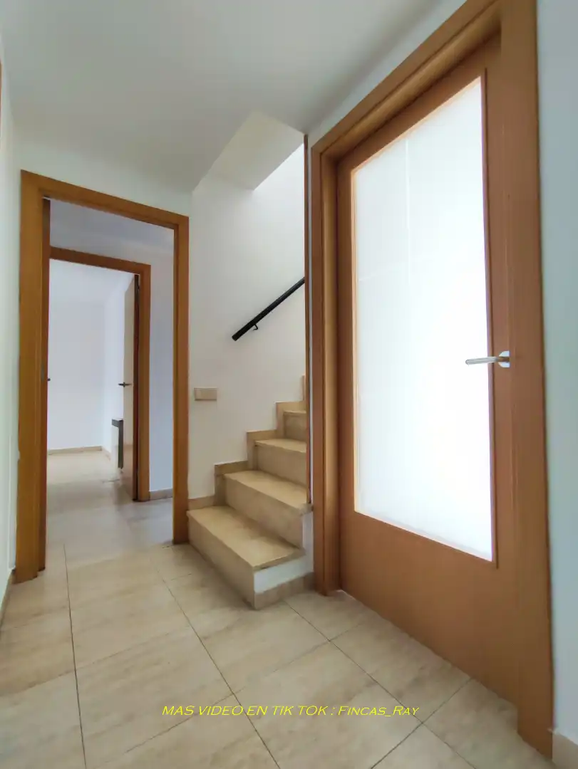 Maisonette zum Verkauf in Ripollet mit Klimaanlage, Heizung und Terrasse