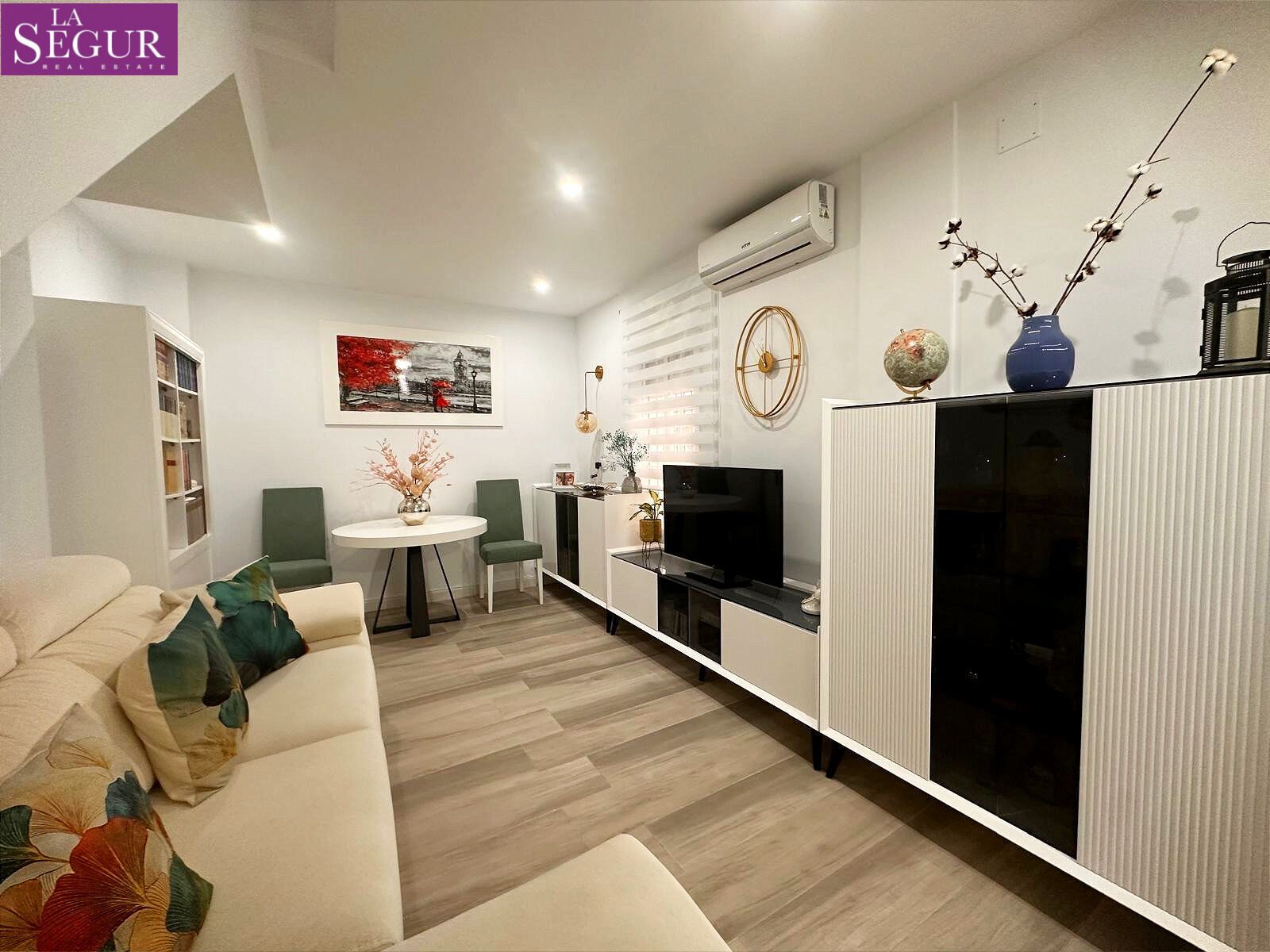 Living room of Flat for sale in San Fernando  with Air Conditioner