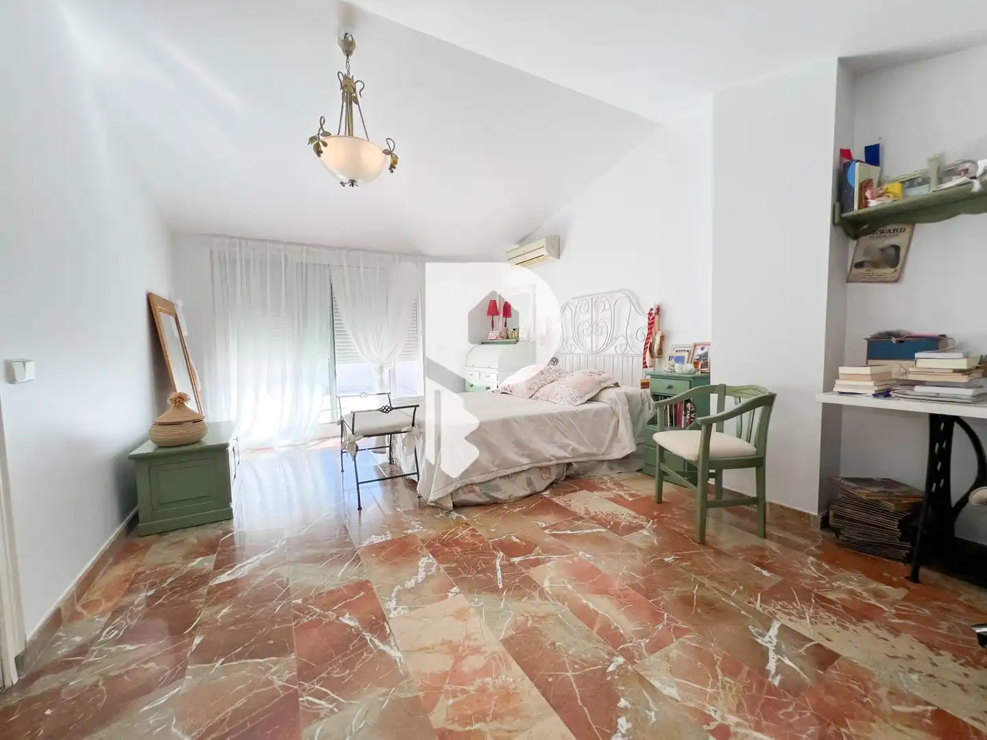 Dormitori de Casa adosada en venda en Sant Vicenç Dels Horts amb Aire condicionat, Calefacció i Terrassa