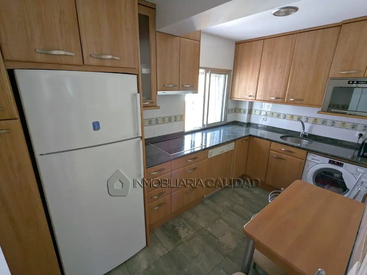 Cocina de Piso de alquiler en Burgos con Calefacción y Amueblado