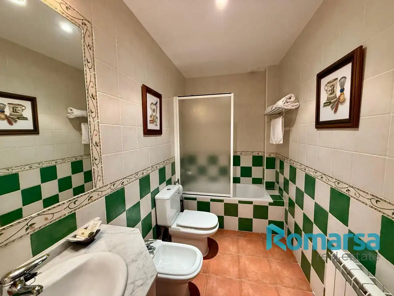 Bathroom of Houses for sale in Bohoyo  with Heating, Parquet flooring and Furnished