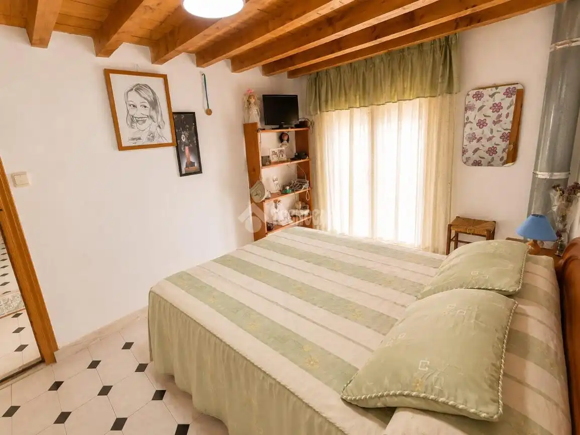 Casa aparellada en venda a Valdeverdeja, imagen 10