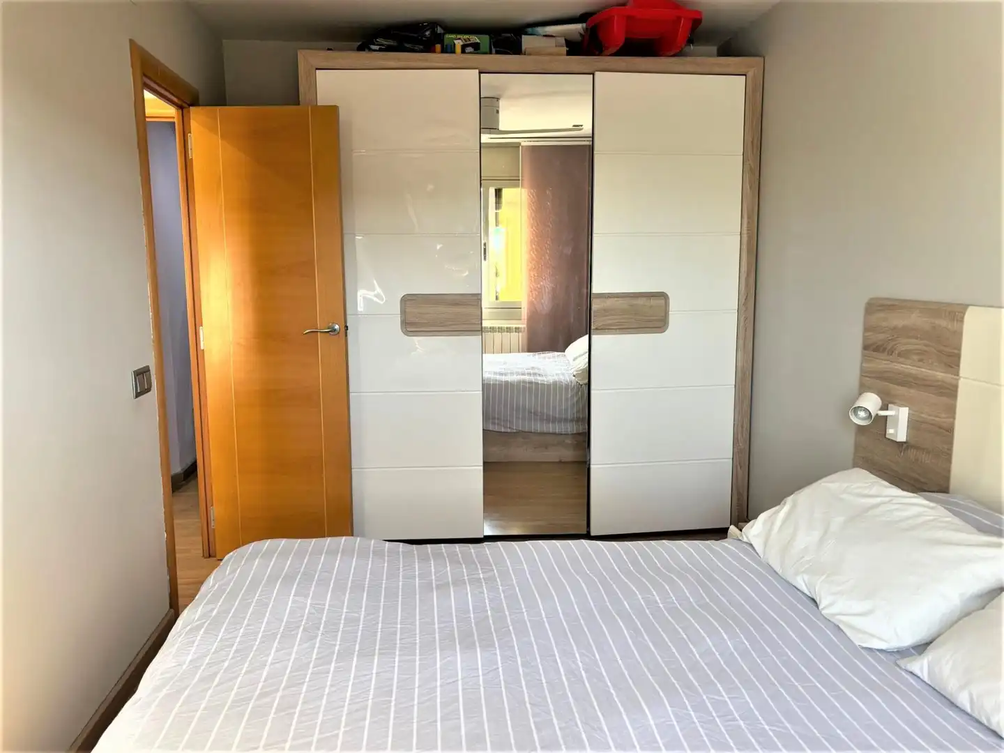 Schlafzimmer von Wohnung zum Verkauf in Terrassa mit Klimaanlage und Heizung