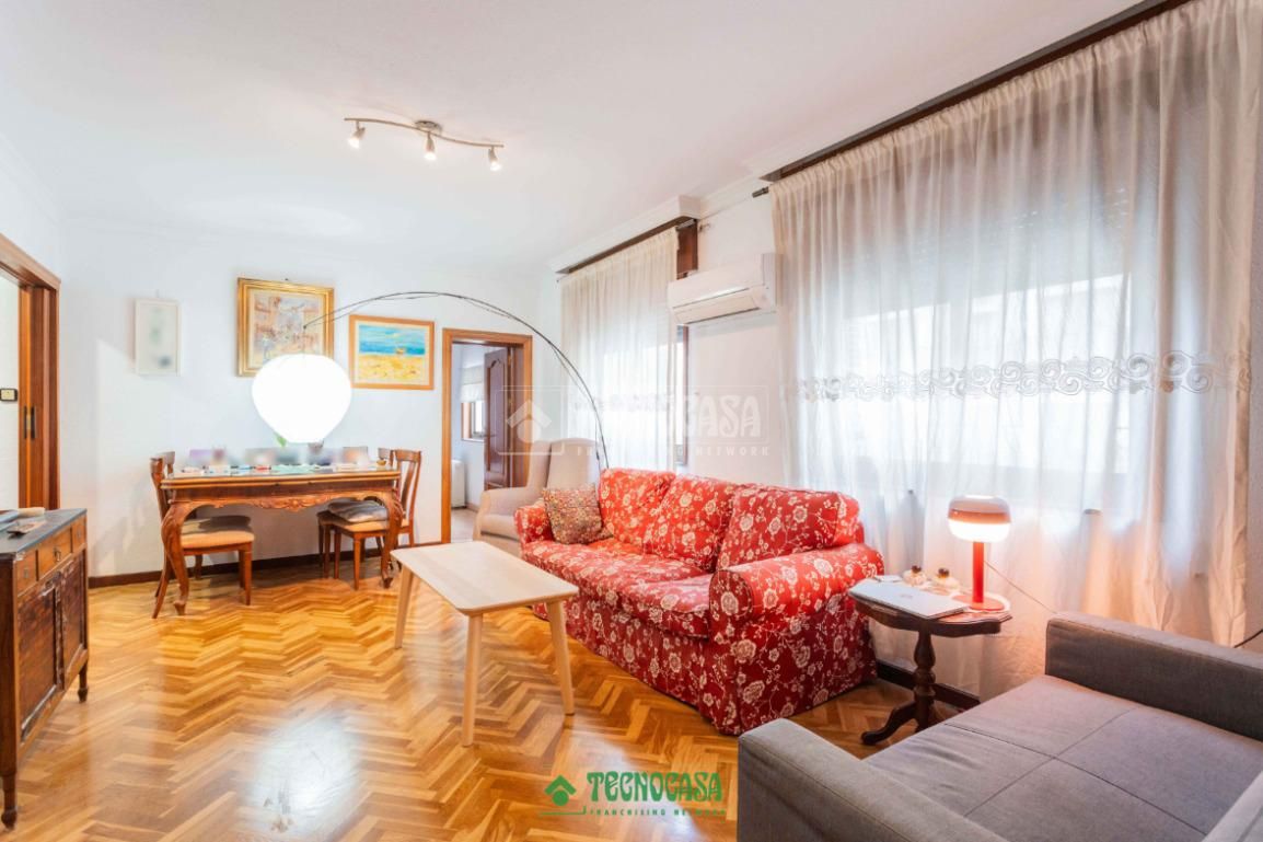 Sala d'estar de Pis en venda en  Almería Capital amb Aire condicionat