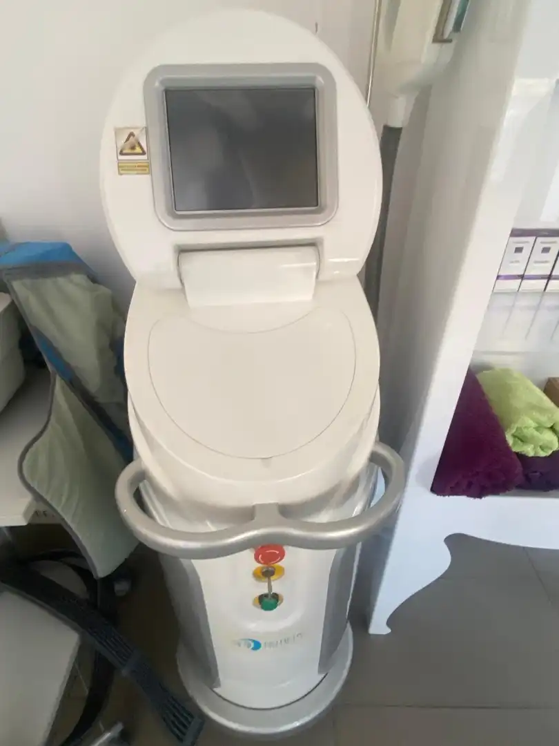 Baño de Local en traspaso en Olot con Aire acondicionado, Calefacción y Amueblado