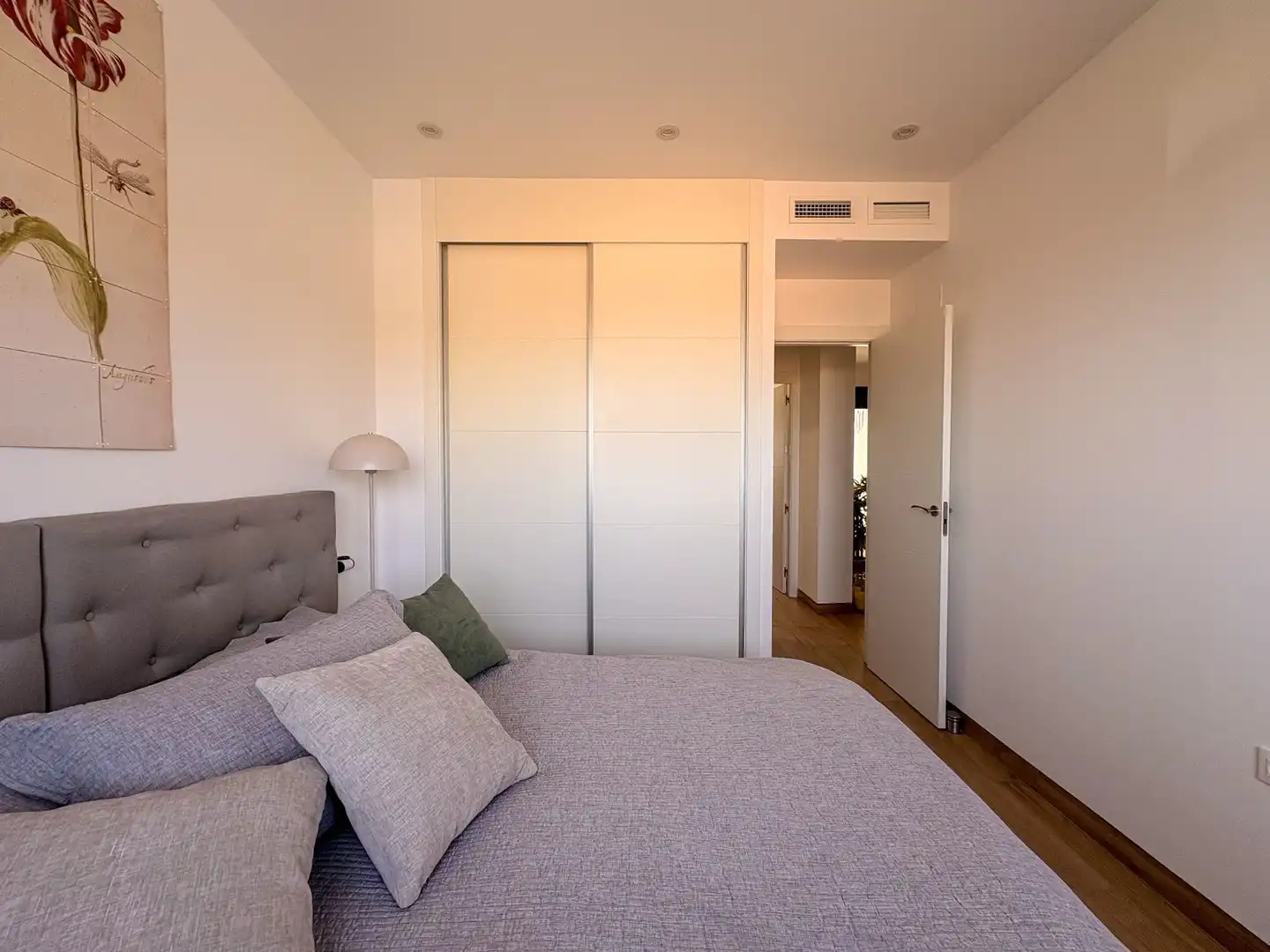 Habitación de Piso de alquiler en Torrevieja con Aire acondicionado, Calefacción y Jardín privado