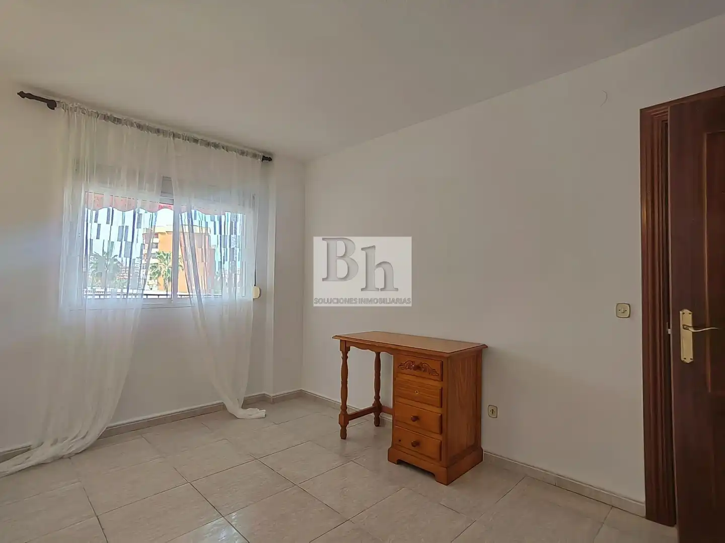 Habitación de Piso en venta en Málaga con Terraza y Balcón