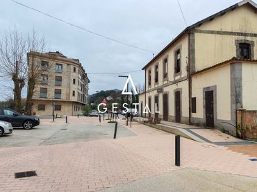 Locale commerciale in vendita a Rúa Sagasta 15