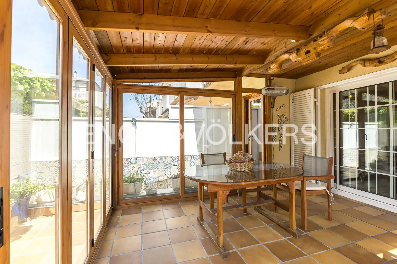 Exterior view of Houses for sale in Vilanova i la Geltrú  with Air Conditioner, Heating and Private garden