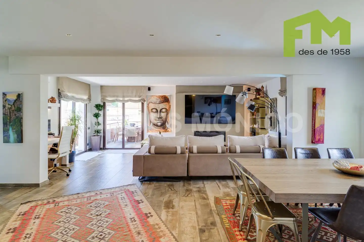 Sala de estar de Casa o chalet en venta en El Masnou con Aire acondicionado, Calefacción y Jardín privado