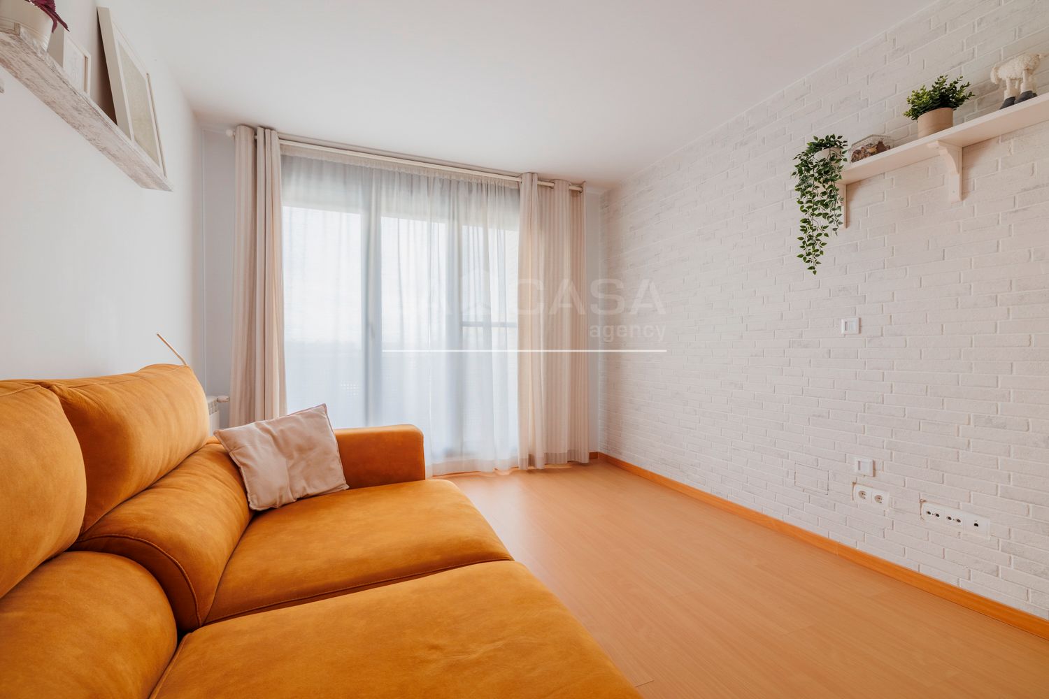 Flat for sale in Calle de las Gardenias, Universidad - Hospital