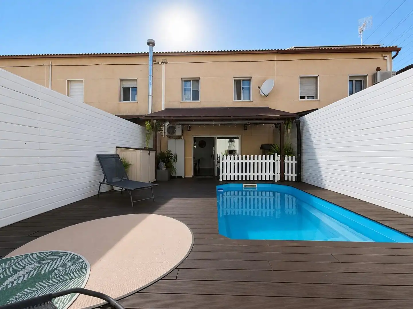 Piscina de Casa o xalet en venda en Castellbisbal