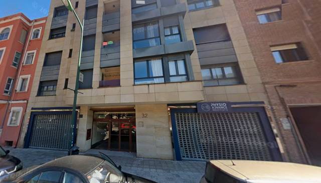 Local comercial en Alquiler en Calle San Francisco en Los Vadillos - R. Sanitaria - Pozanos