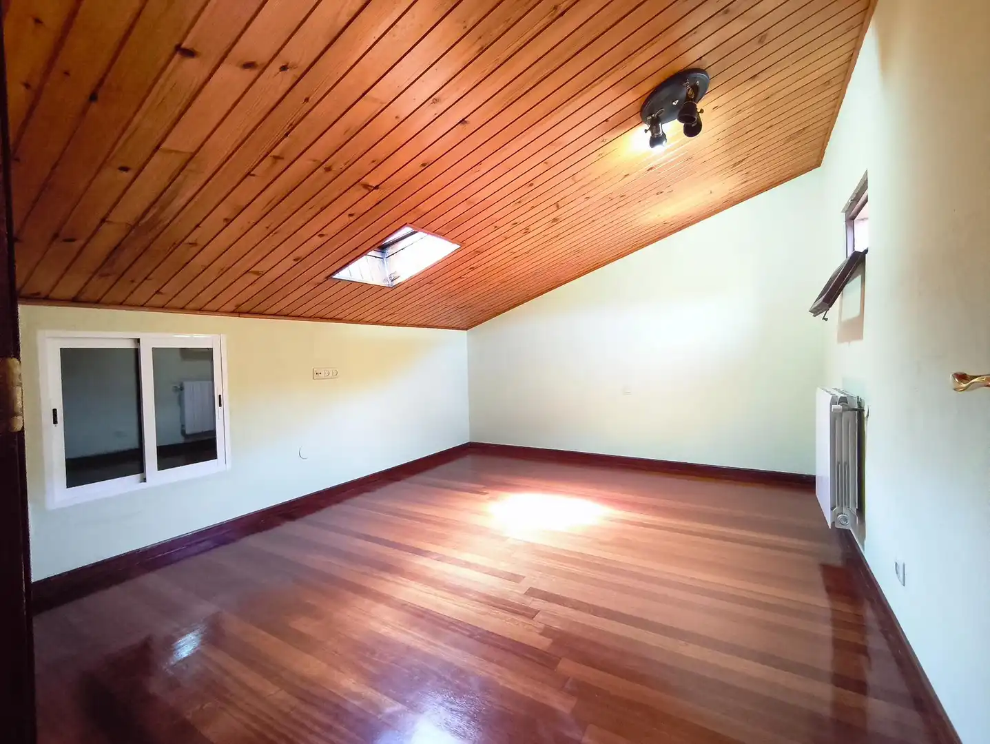 Casa adosada en venta en Castañeda con Calefacción, Jardín privado y Terraza