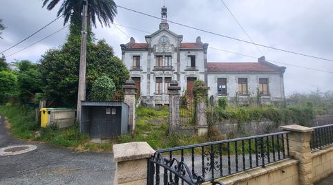 Escuela colonial cerca de Ortigueira