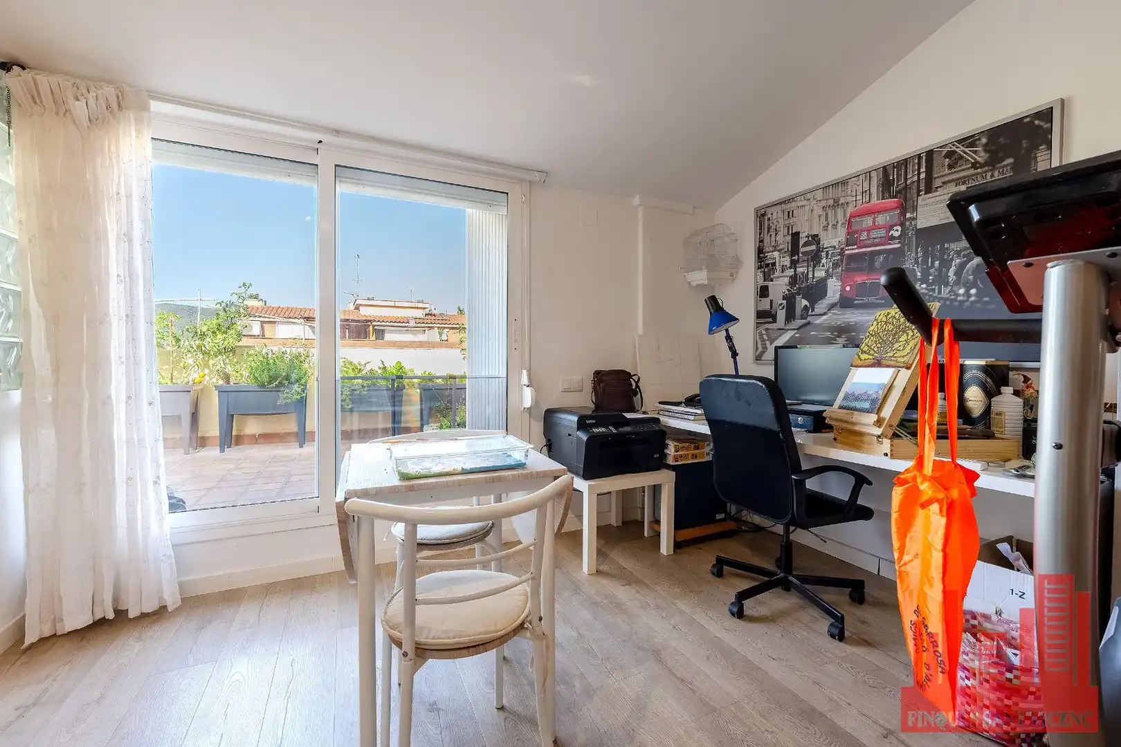 Terrassa de Pis en venda en Sant Vicenç Dels Horts amb Aire condicionat, Calefacció i Terrassa