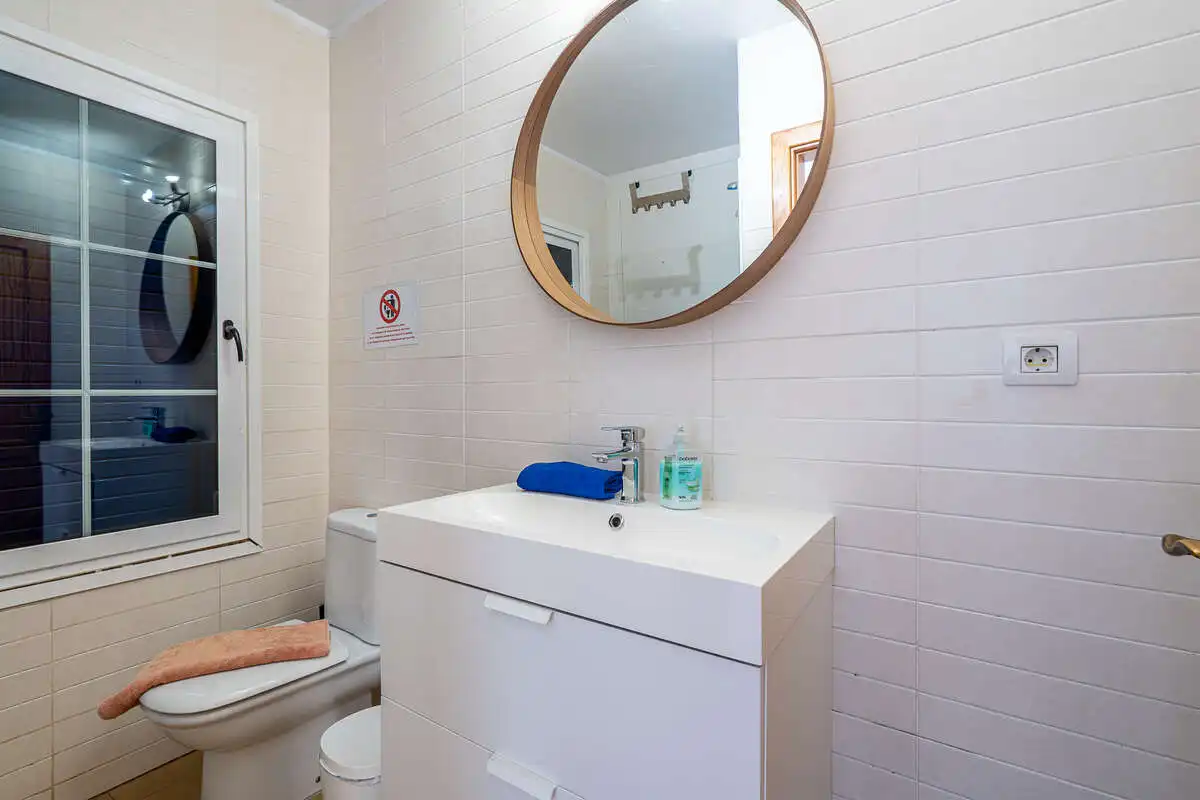 Badezimmer von Wohnungen zum Verkauf in Haría mit Terrasse und Möbliert