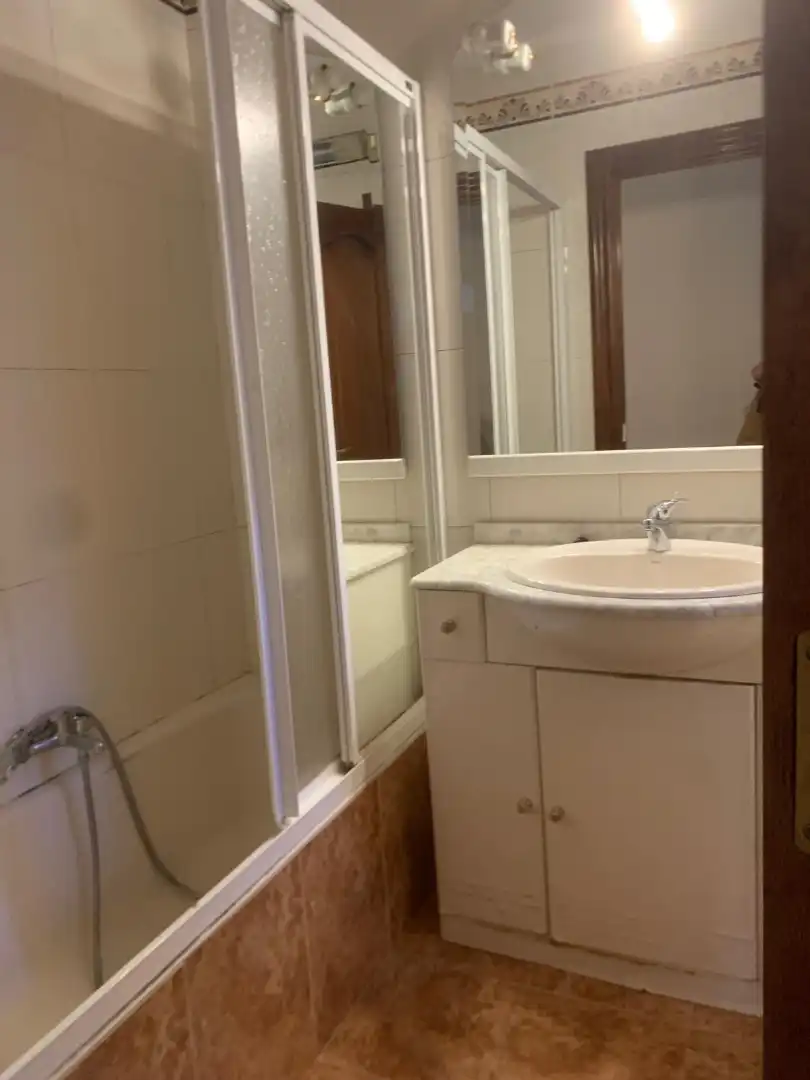 Bathroom of Flat for sale in Getxo   with Heating, Terrace and Storage room