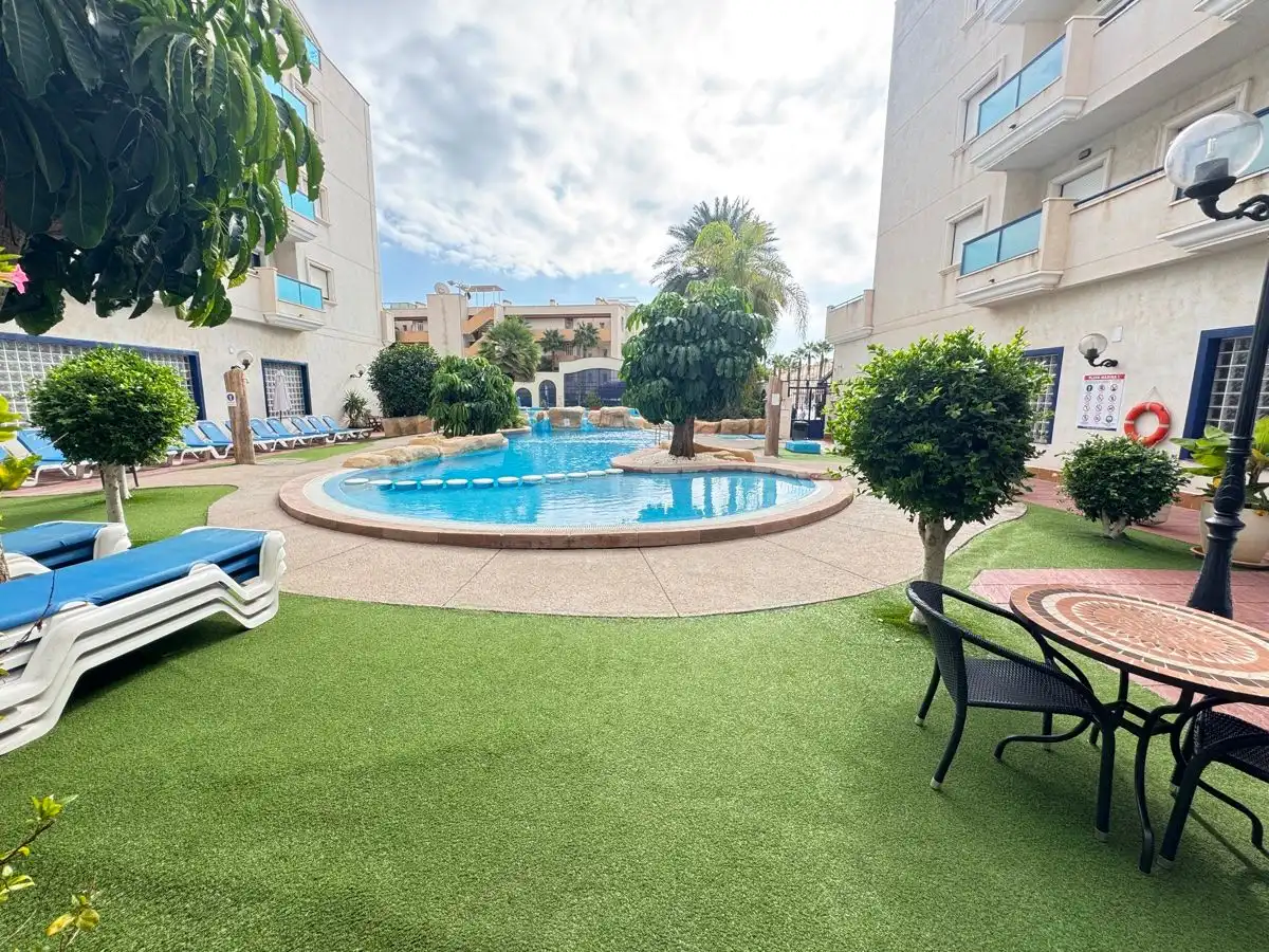 Piscina de Apartament en venda en Orihuela