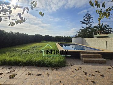 Casa con piscina in vendita a Tavernes de la Valldigna