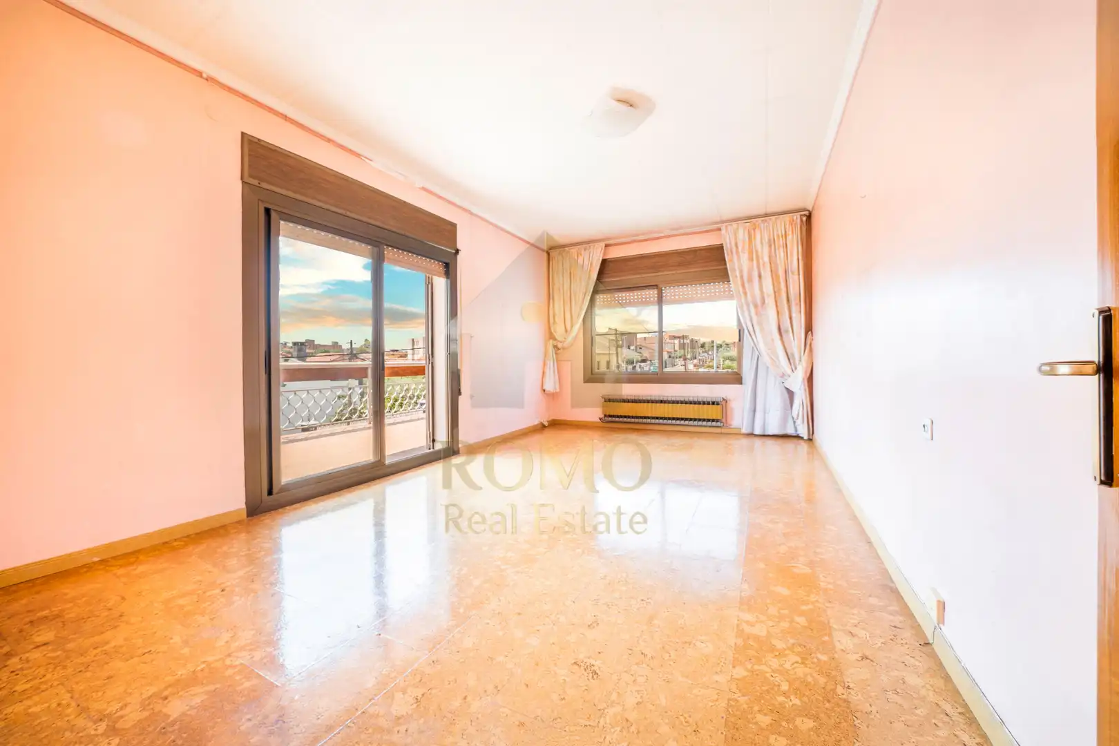 Vista exterior de Casa o chalet en venta en Santa Perpètua de Mogoda con Aire acondicionado, Calefacción y Jardín privado