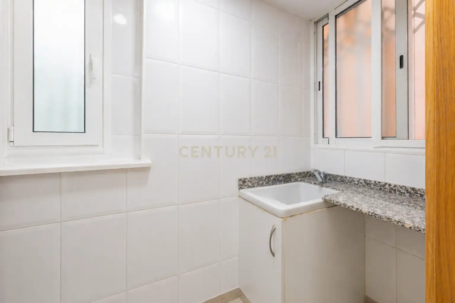 Habitación de Piso en venta en Valencia con Aire acondicionado, Trastero y Horno