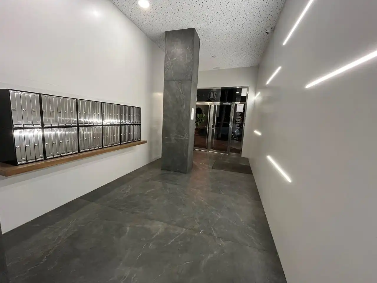 Piso en venta en Zaragoza con Calefacción, Terraza y Amueblado