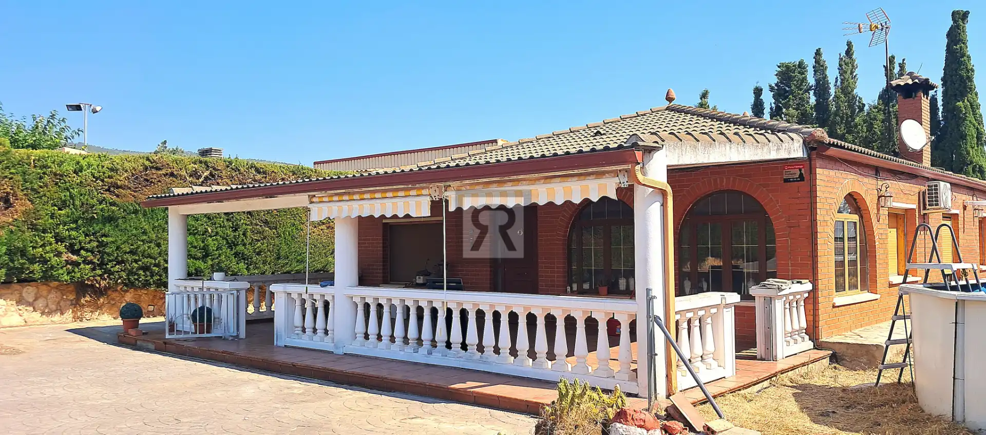 Villa con giardino in vendita a Avinguda de les Flors 12