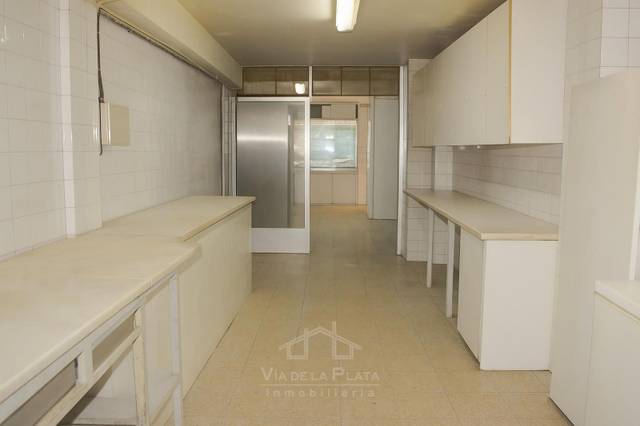 Local comercial en Venta en Santo Tomás de Villanueva, 17 en Chinchibarra