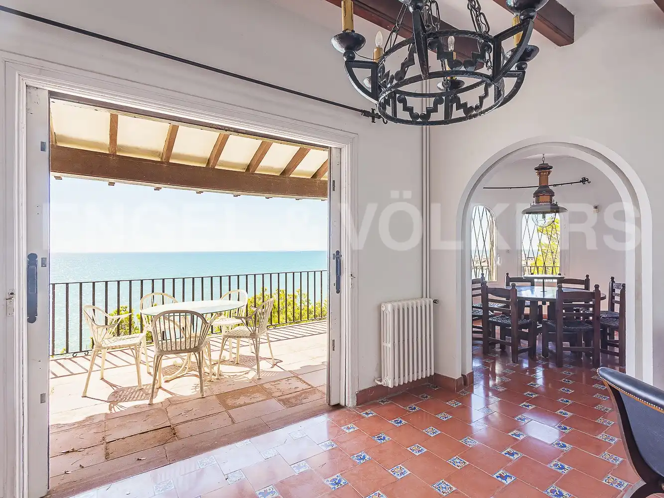 Menjador de Casa o xalet en venda en Sitges amb Calefacció, Jardí privat i Terrassa