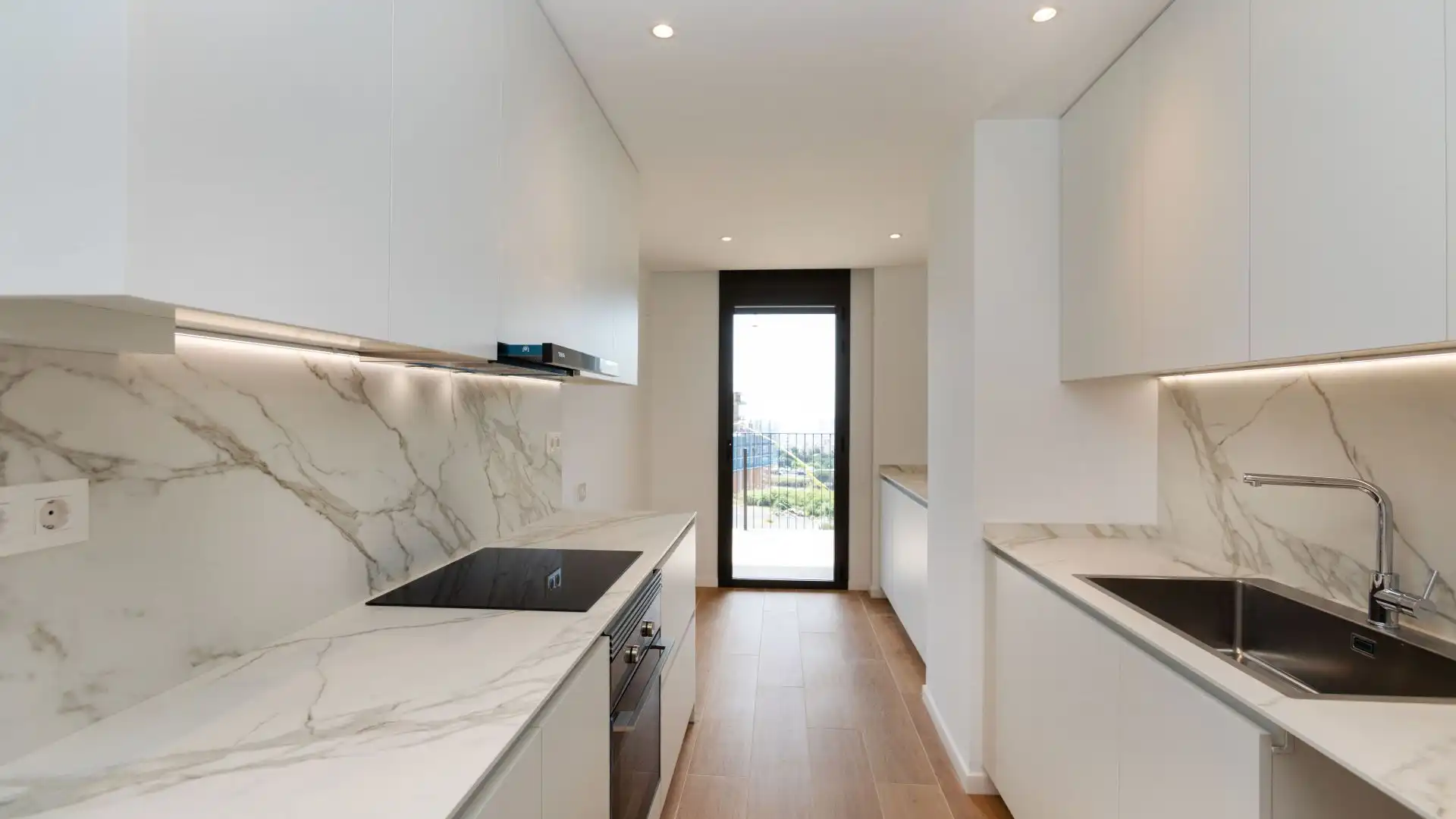 Pis de lloguer a Carrer de Joan Miró, Finestrelles