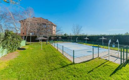 Piscina de Pis en venda en Boadilla del Monte amb Terrassa i Balcó