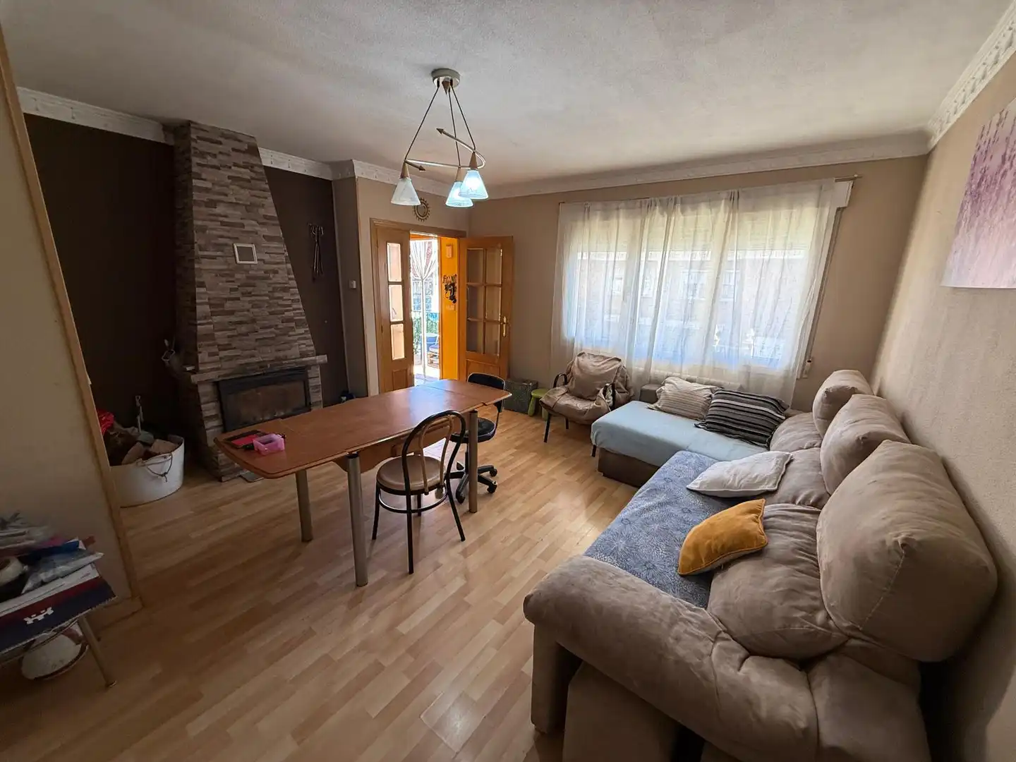 Sala de estar de Casa o chalet en venta en El Fresno con Calefacción, Jardín privado y Terraza