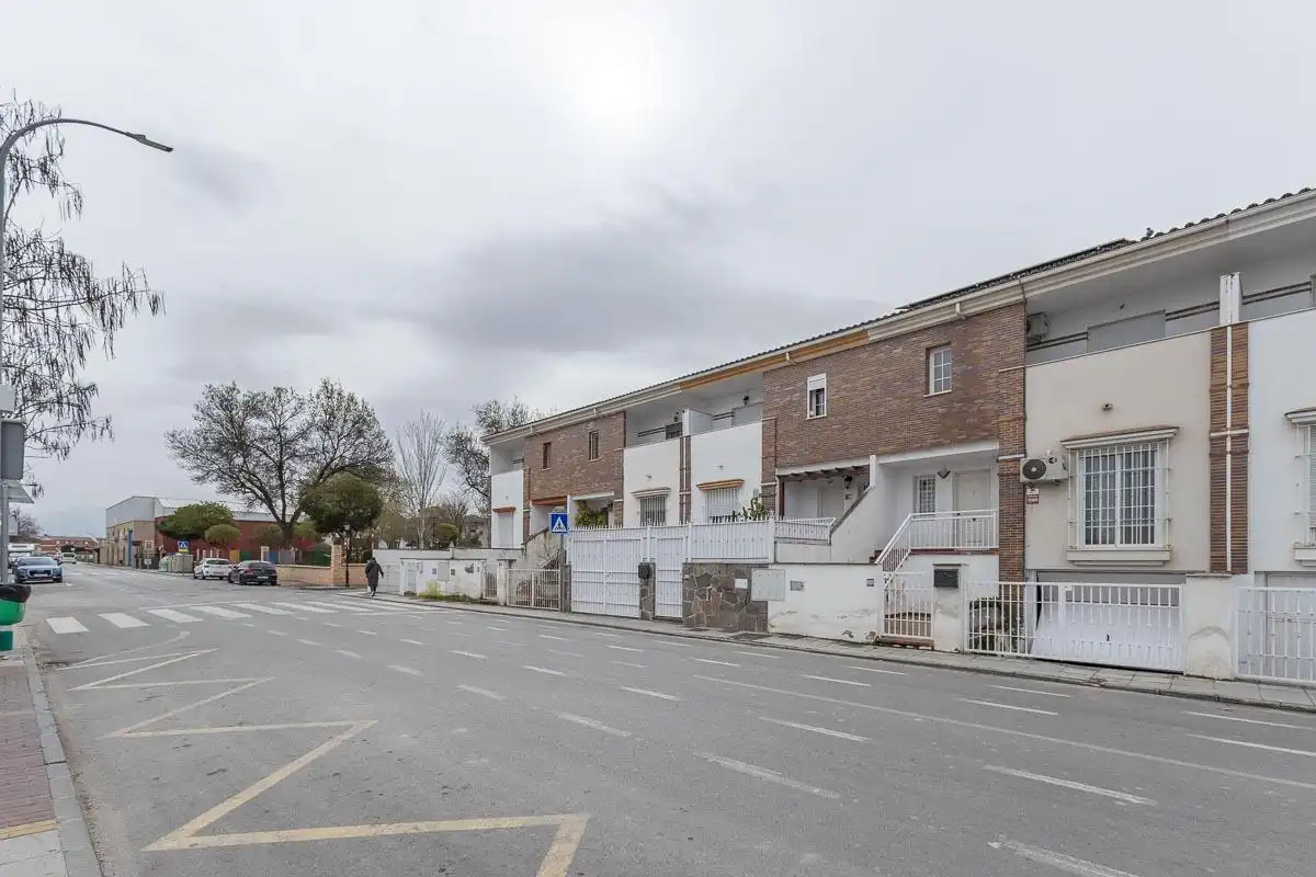 Casa a schiera con terrazza in vendita a Vial de la Vega, imagen 31