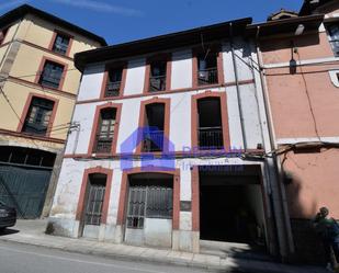 Vista exterior de Casa adosada en venda en Oviedo  amb Calefacció