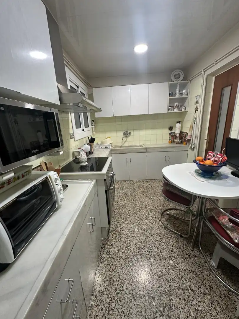Cocina de Piso en venta en Terrassa con Calefacción, Terraza y Trastero