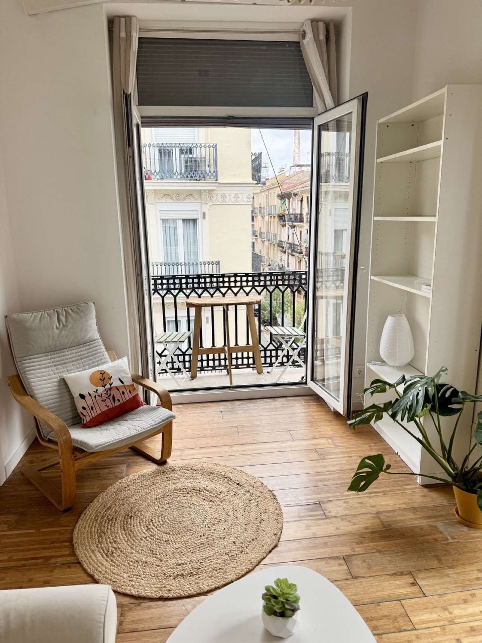 Terrassa de Apartament per a compartir en  Valencia Capital amb Aire condicionat, Calefacció i Terrassa
