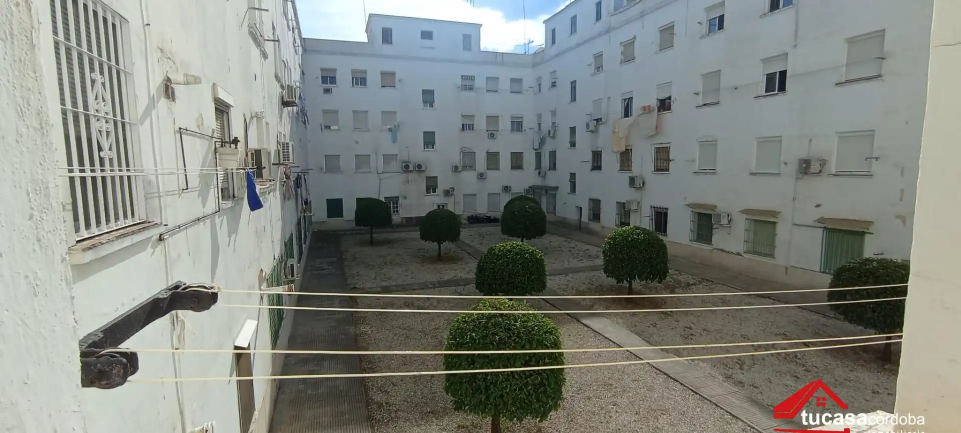Vista exterior de Piso en venta en Córdoba con Terraza y Trastero