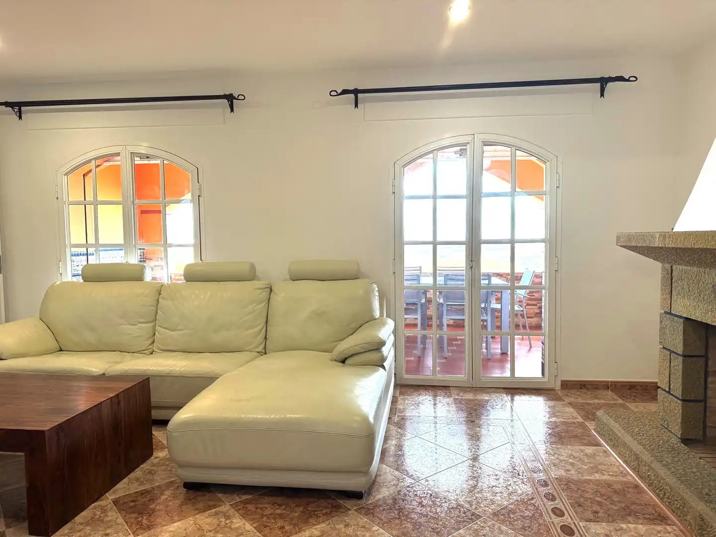 Living room of Houses for rent in Casares  with Air Conditioner, Private garden and Terrace
