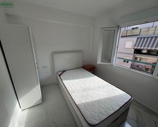 Bedroom of Flat to rent in  Valencia Capital  with Balcony