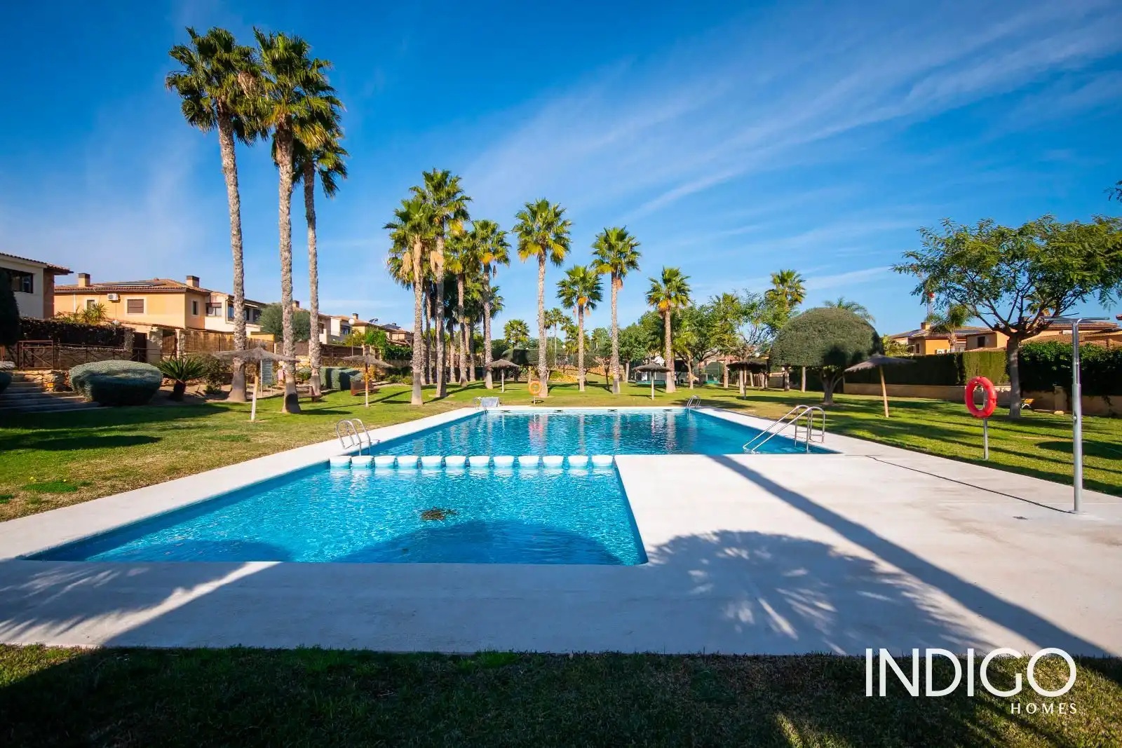 Piscina de Casa adosada en venda en Alicante / Alacant amb Aire condicionat, Jardí privat i Piscina