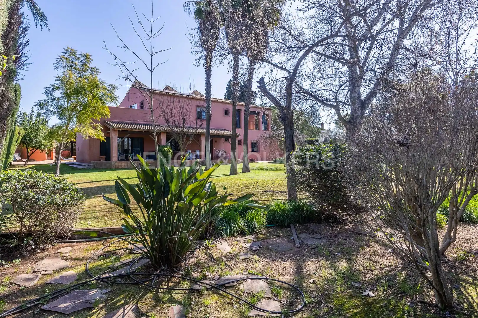 Jardí de Casa o xalet en venda en Espartinas amb Aire condicionat, Calefacció i Jardí privat