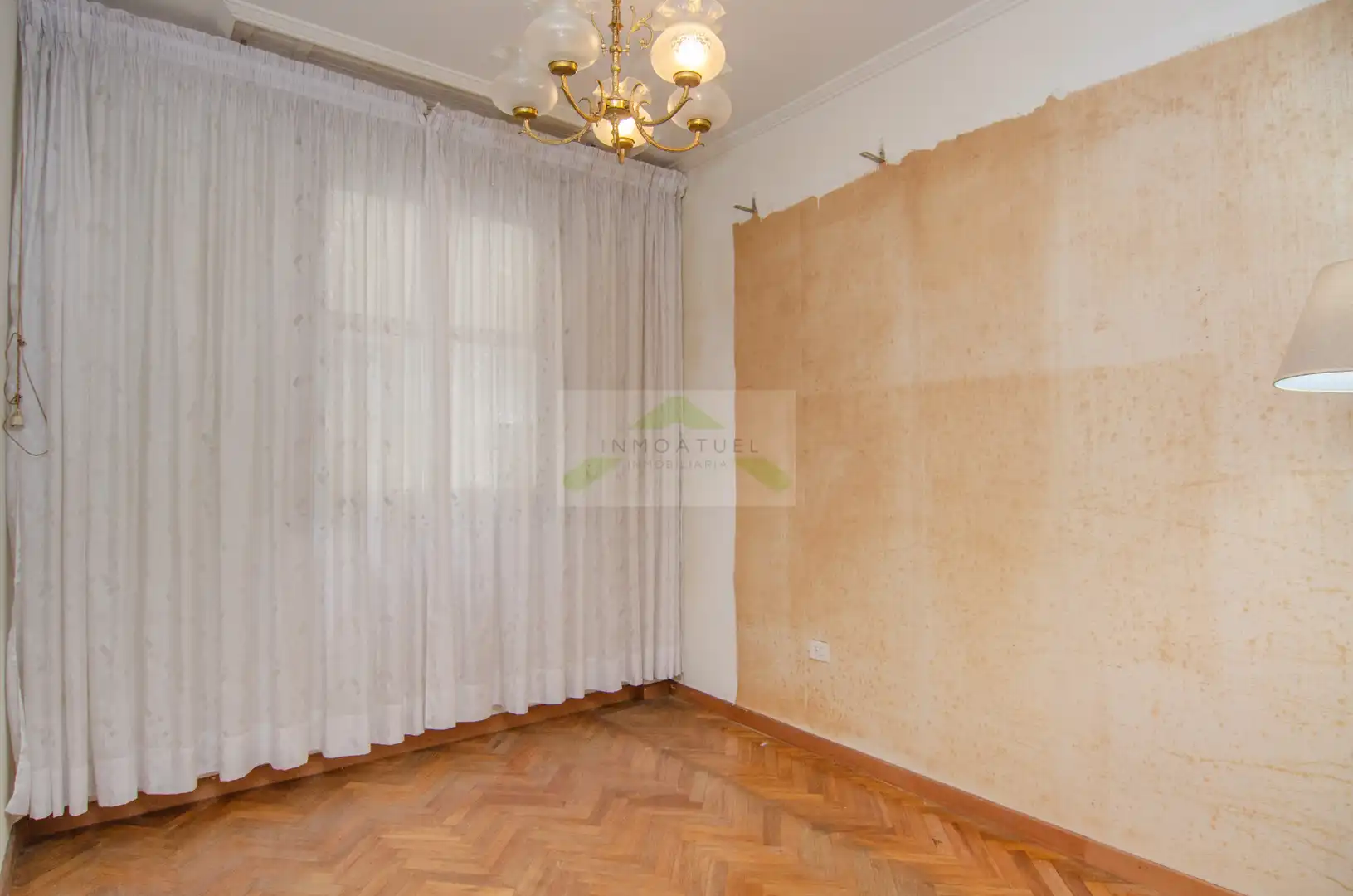 Schlafzimmer von Wohnung zum Verkauf in A Coruña Capital  mit Ofen und Waschmaschine