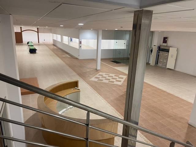 Nave industrial en Alquiler en Distrito Zeta - Recinto Ferial Cortijo de Torres