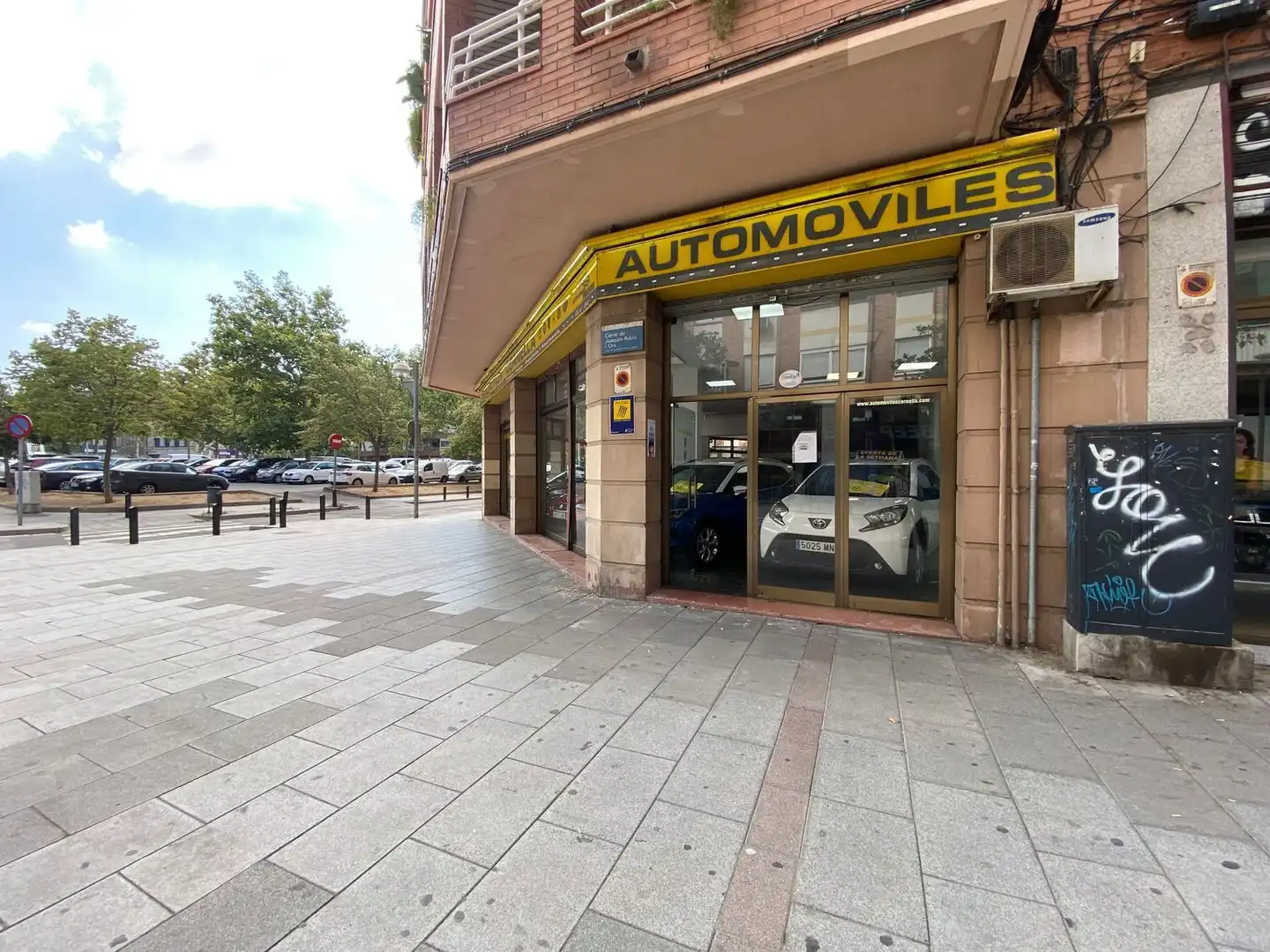 Local en venda en Cornellà de Llobregat amb Aire condicionat