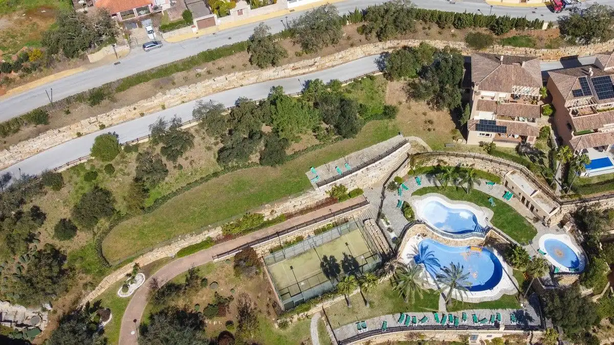 Außenansicht von Wohnungen zum Verkauf in Ojén mit Klimaanlage, Heizung und Terrasse