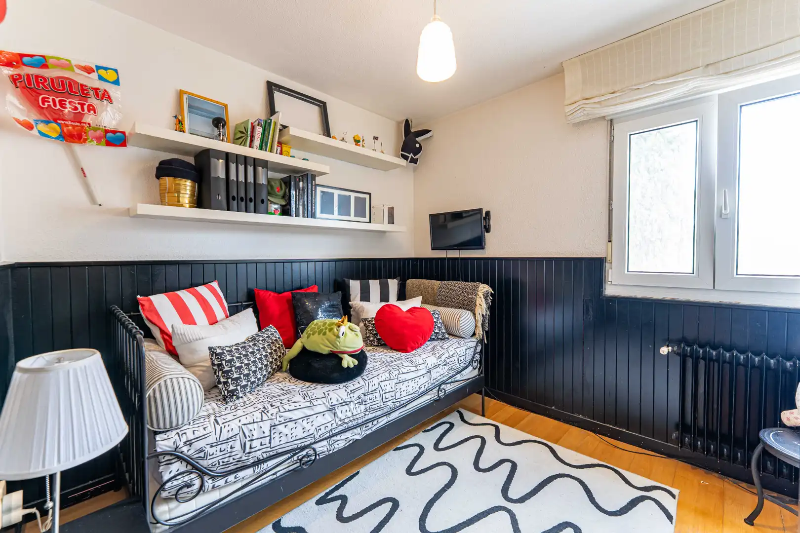 Habitación de Casa adosada en venta en Las Rozas de Madrid con Aire acondicionado, Calefacción y Jardín privado