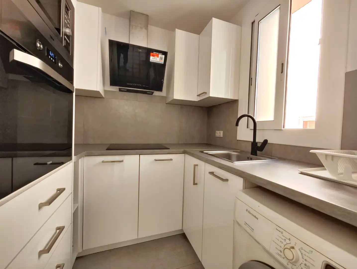 Kitchen of Buildings for sale in Barcelona