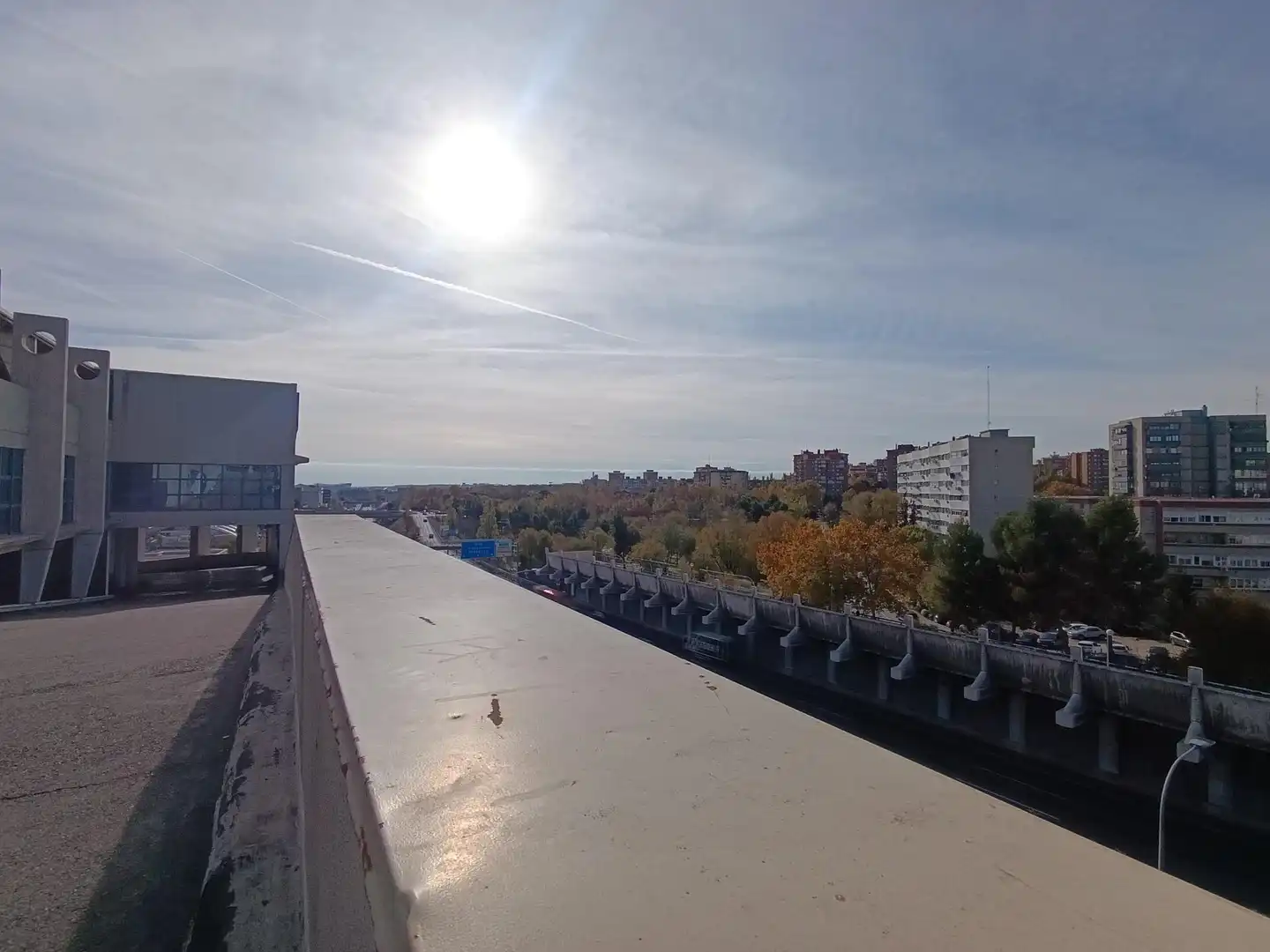Vista exterior de Nave industrial en venta en Madrid