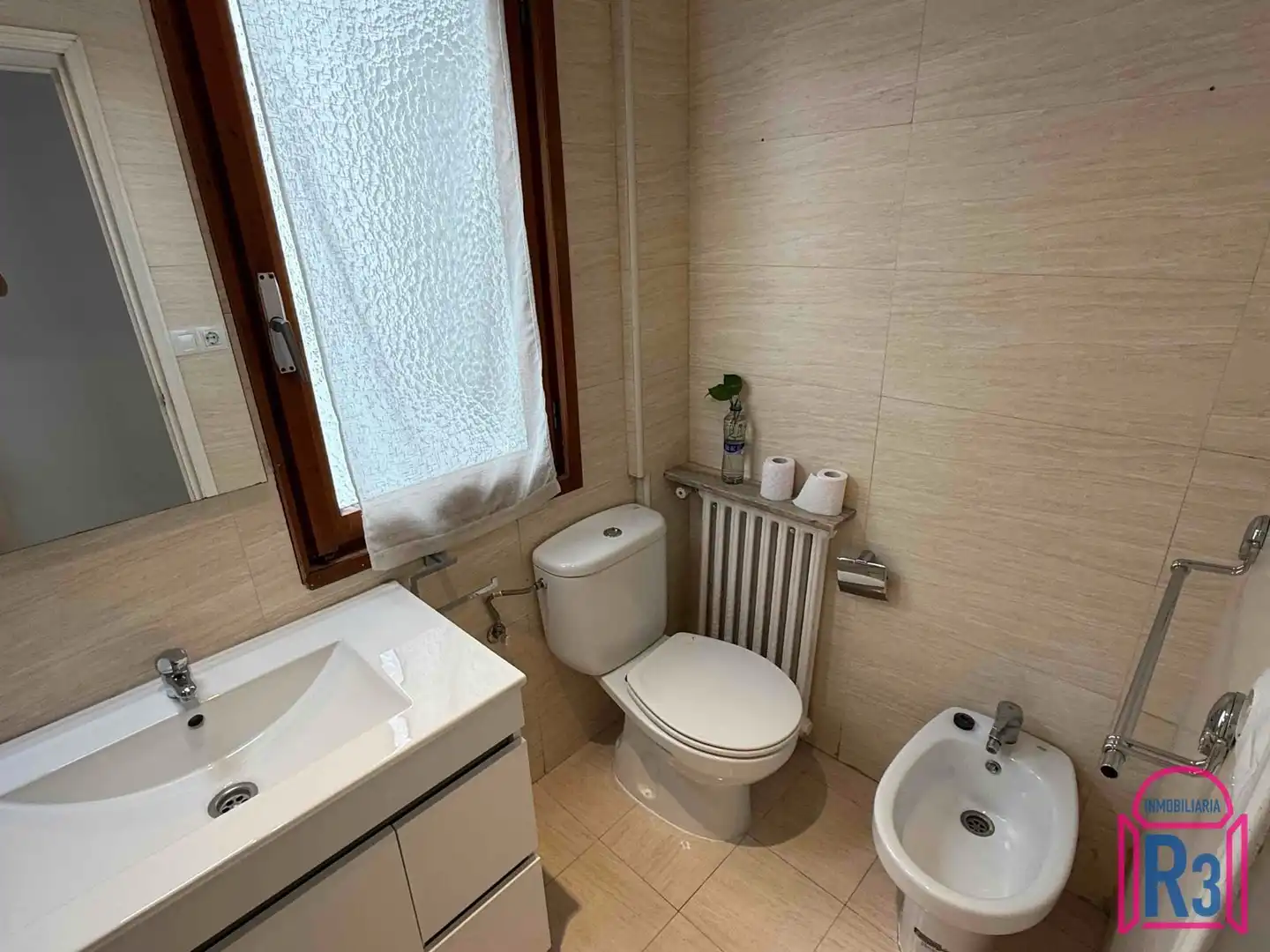 Bathroom of Flat for rent in León Capital   with Heating, Terrace and Furnished